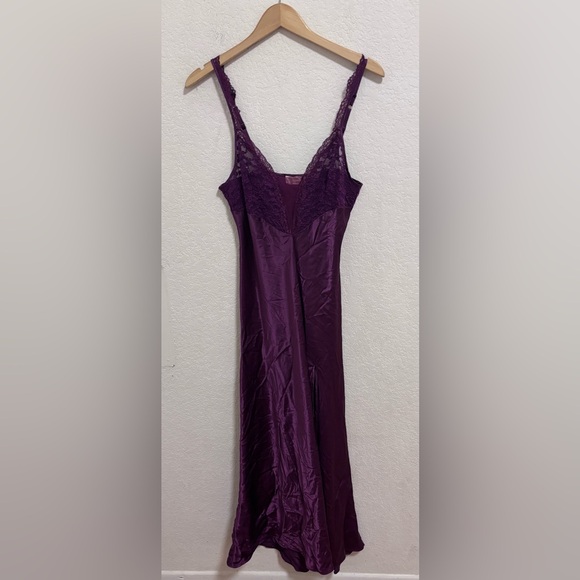 Victoria's Secret Other - Vintage Victoria’s Secret gold label satin slip dress